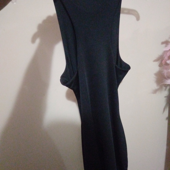 Black dress - Picture 4 of 5